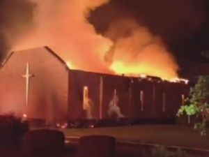 635713006015361010-fire